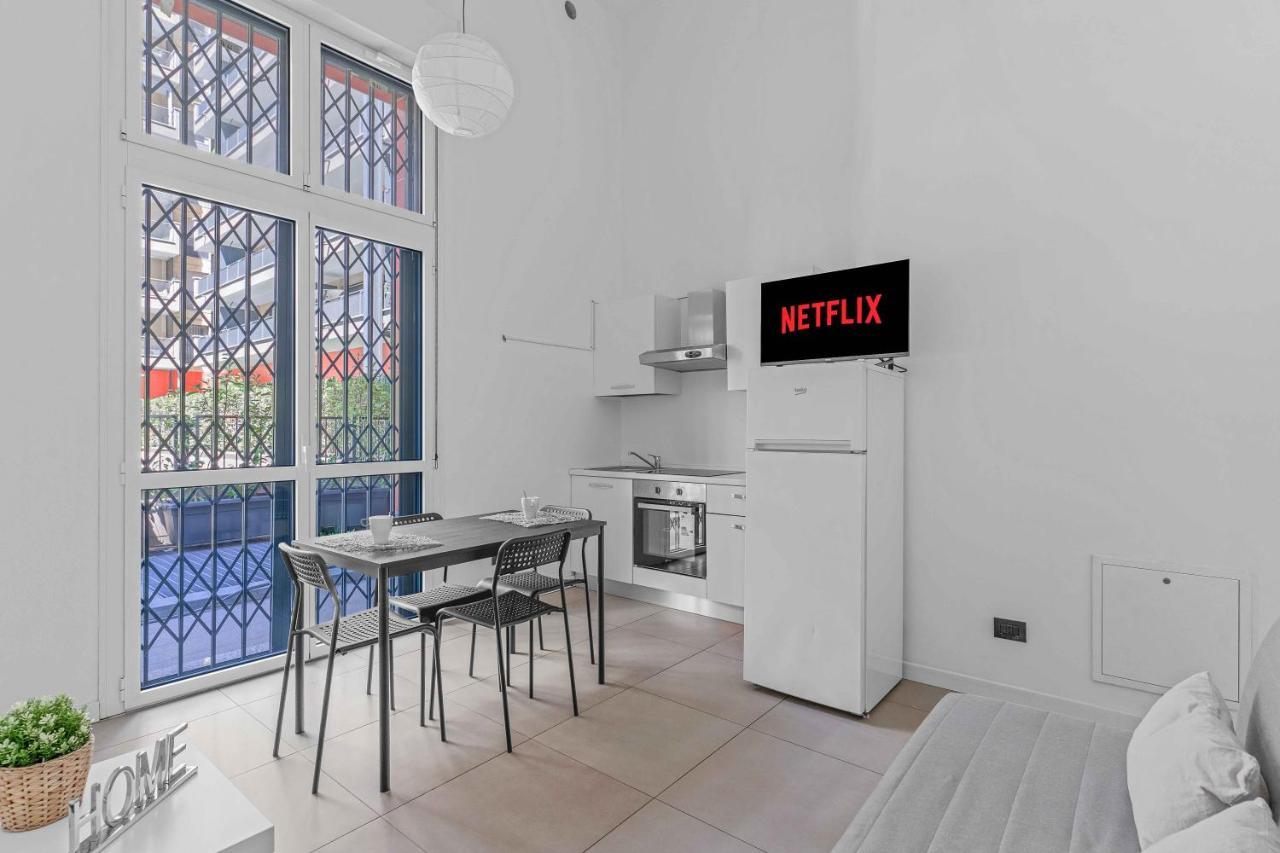 Cos54 - Exclusive Apartment With Garden In Milan Bagian luar foto