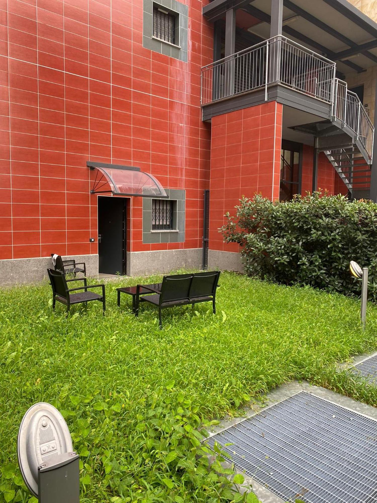 Cos54 - Exclusive Apartment With Garden In Milan Bagian luar foto